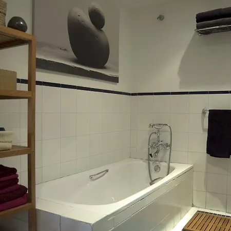 Ondoloin Apartment *
